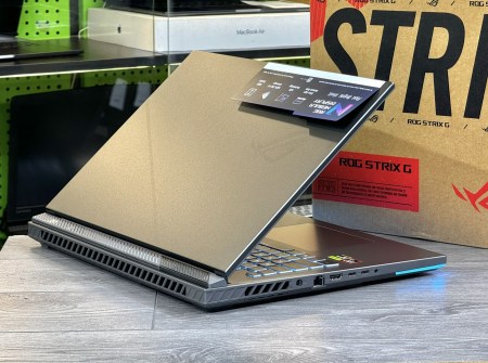 Asus Rog Strix G18 G814F 6